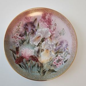 Butterfly Plate Iris Quartet Lena Liu